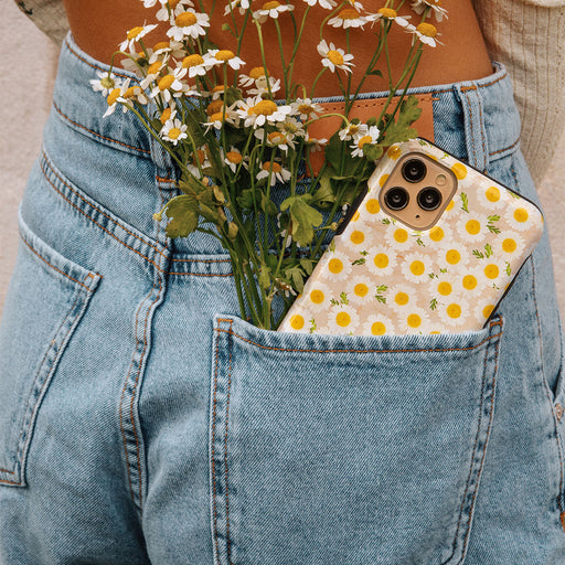 Pure Bliss - Daisy iPhone 14 Case 25