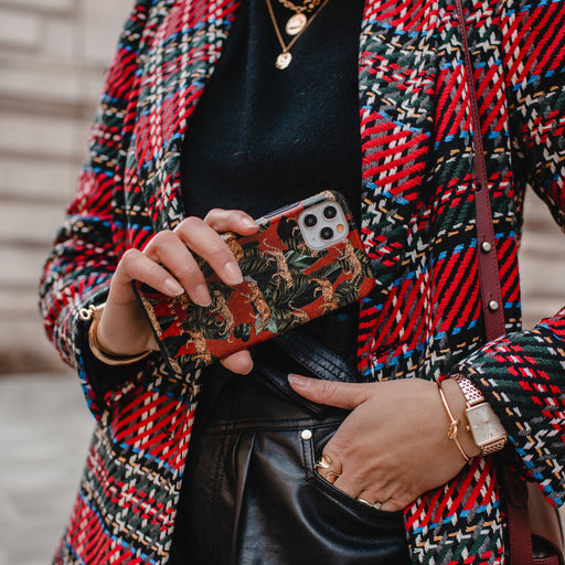 Morning Commute - Designer iPhone 13 Pro Case 25